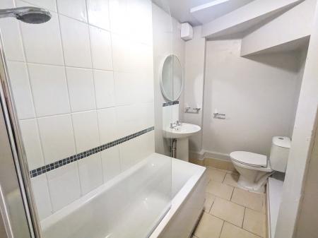 3 bedroom Flat to let in St Catherines Road, Grantham, NG31