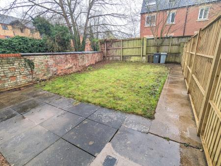 3 bedroom Flat to let in St Catherines Road, Grantham, NG31