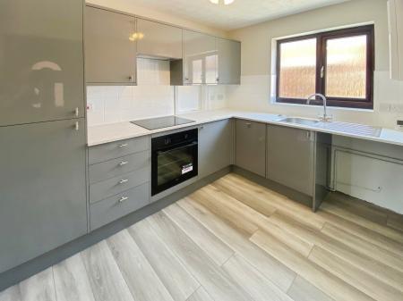 3 bedroom Detached house to let in Regency Gardens, Grantham, NG31