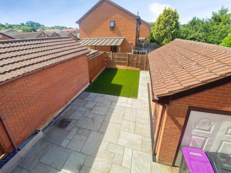 3 bedroom Detached house to let in Regency Gardens, Grantham, NG31