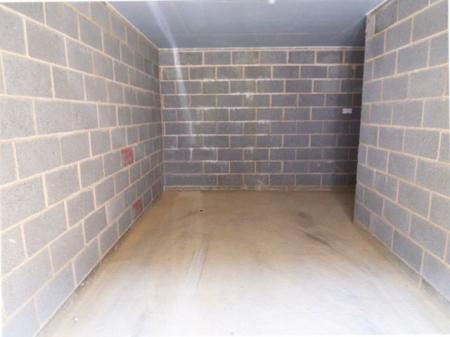 2 bedroom Flat to let in Tissington Road, Grantham, NG31