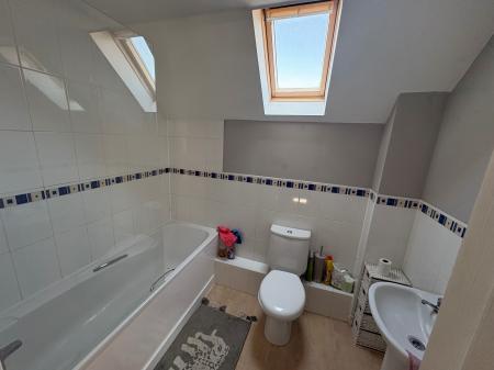 2 bedroom Flat to let in Tissington Road, Grantham, NG31