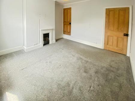 2 bedroom Terraced House to let in Stamford Street, Grantham, NG31