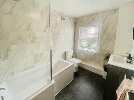 2 bedroom Terraced House to let in Stamford Street, Grantham, NG31
