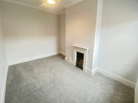 2 bedroom Terraced House to let in Stamford Street, Grantham, NG31
