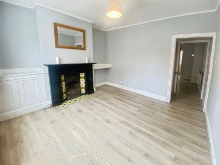 2 bedroom Terraced House to let in Stamford Street, Grantham, NG31