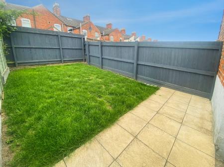2 bedroom Terraced House to let in Stamford Street, Grantham, NG31