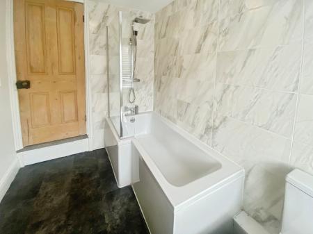 2 bedroom Terraced House to let in Stamford Street, Grantham, NG31