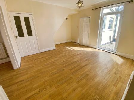 2 bedroom Terraced House to let in Brewery Hill, Grantham, NG31