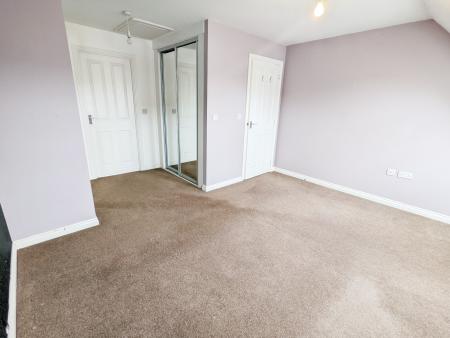 3 bedroom Semi-detached house to let in Caunt Road, Grantham, NG31