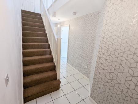 3 bedroom Semi-detached house to let in Caunt Road, Grantham, NG31