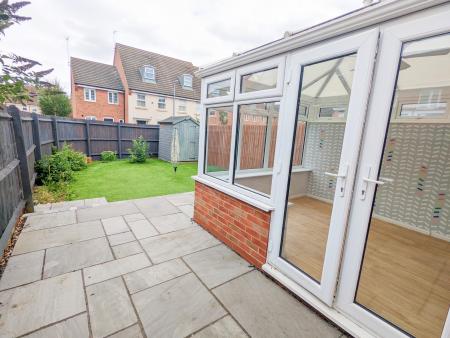 3 bedroom Semi-detached house to let in Caunt Road, Grantham, NG31