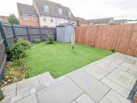 3 bedroom Semi-detached house to let in Caunt Road, Grantham, NG31