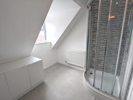 3 bedroom Semi-detached house to let in Caunt Road, Grantham, NG31