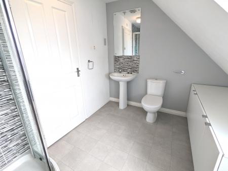 3 bedroom Semi-detached house to let in Caunt Road, Grantham, NG31