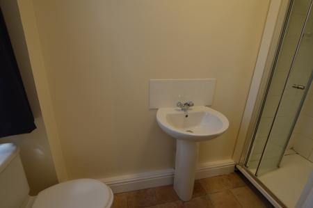 1 bedroom Flat to let in Queen Street, Bottesford, NG13