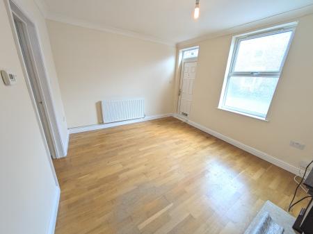 2 bedroom Terraced House to let in St Annes Street, Grantham, NG31