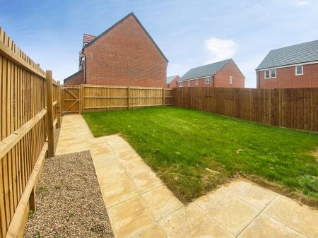 3 bedroom Detached house to let in Twizell Crescent, Manthorpe, NG31