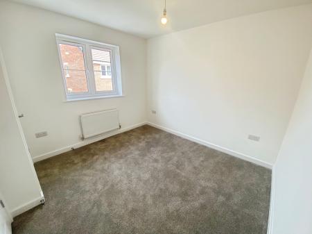 3 bedroom Detached house to let in Twizell Crescent, Manthorpe, NG31