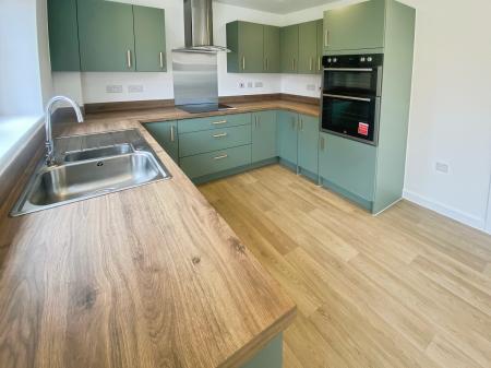 3 bedroom Detached house to let in Twizell Crescent, Manthorpe, NG31