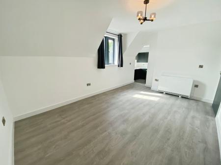 1 bedroom Flat to let in The Blue Horse, Great Ponton, NG33