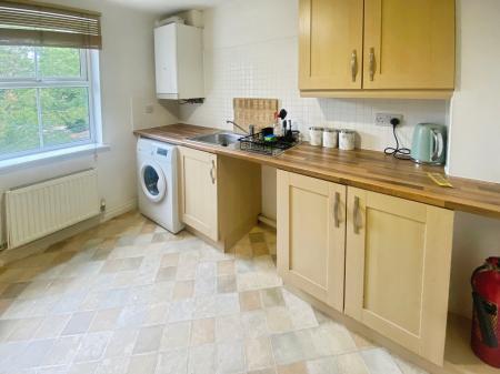 2 bedroom Flat to let in Elvaston Court, Grantham, NG31