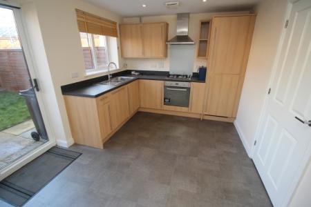 3 bedroom Terraced House to let in Pacey Way, Grantham, NG31