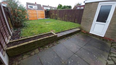 3 bedroom Semi-detached house to let in Valley Road, Grantham, NG31