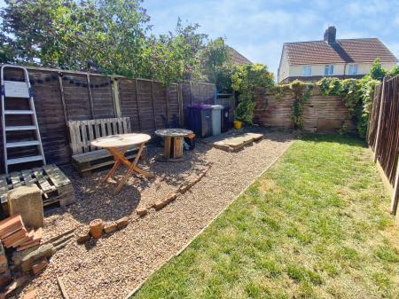 2 bedroom Terraced House to let in Victoria Street, Grantham, NG31