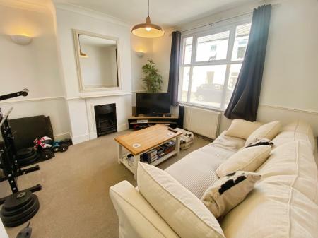 2 bedroom Terraced House to let in Victoria Street, Grantham, NG31