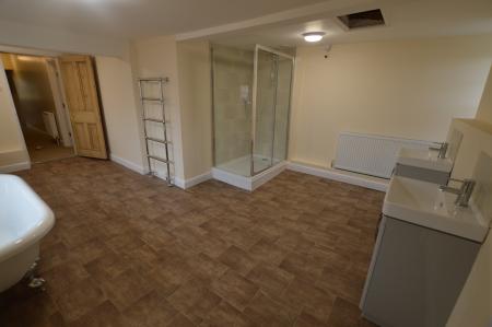 4 bedroom Detached house to let in Bakers Lane, Redmile, NG13