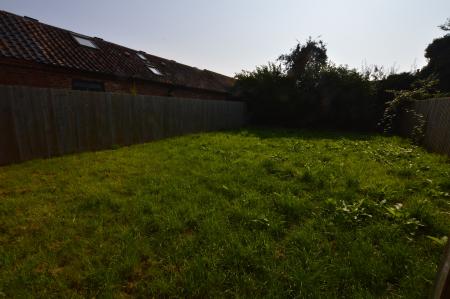 4 bedroom Detached house to let in Bakers Lane, Redmile, NG13