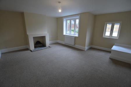 4 bedroom Detached house to let in Bakers Lane, Redmile, NG13