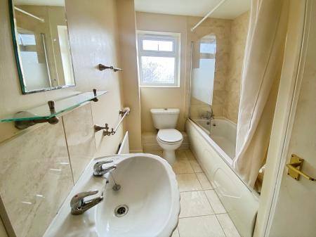 2 bedroom Terraced House to let in George Street, Grantham, NG31