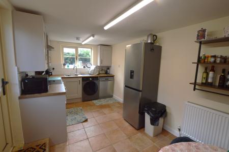 2 bedroom Cottage to let in Main Street, Knipton, NG32