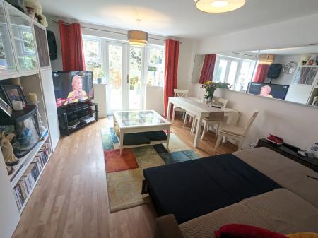 3 bedroom Town house to let in Kedleston Road, Grantham, NG31