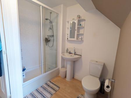 3 bedroom Town house to let in Kedleston Road, Grantham, NG31