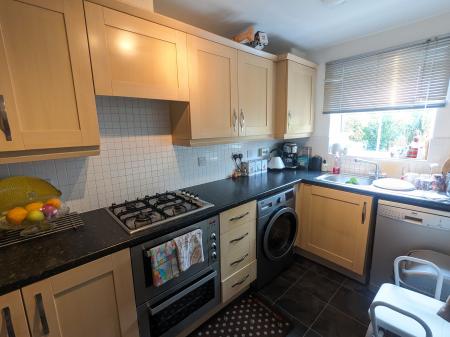 3 bedroom Town house to let in Kedleston Road, Grantham, NG31