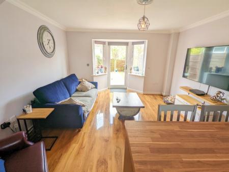 3 bedroom Town house to let in Ermine Street, Ancaster, NG32