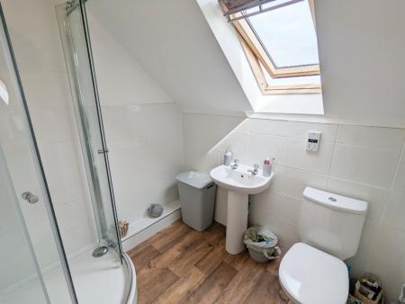 3 bedroom Town house to let in Ermine Street, Ancaster, NG32