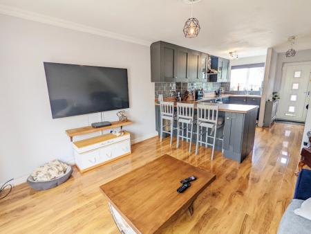 3 bedroom Town house to let in Ermine Street, Ancaster, NG32