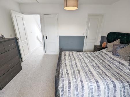 3 bedroom Town house to let in Ermine Street, Ancaster, NG32