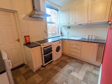 1 bedroom Flat to let in Albion Place, Grantham, NG31