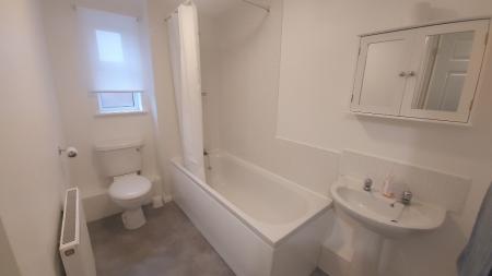 2 bedroom Flat to let in Elvaston Court, Grantham, NG31