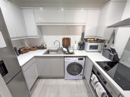 2 bedroom Flat to let in Manthorpe Lodge, Lodge Way, Grantham, NG31