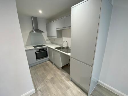 2 bedroom Flat to let in Manthorpe Lodge, Lodge Way, Grantham, NG31