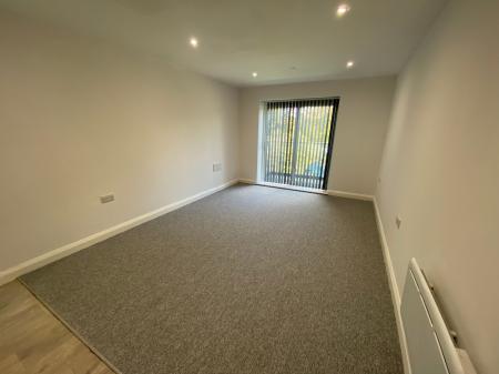 2 bedroom Flat to let in Manthorpe Lodge, Lodge Way, Grantham, NG31