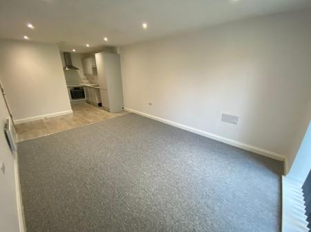 2 bedroom Flat to let in Manthorpe Lodge, Lodge Way, Grantham, NG31