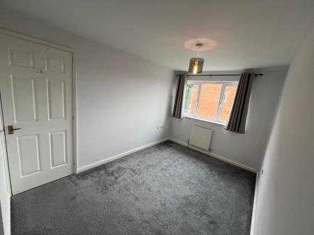 3 bedroom Semi-detached house to let in Seacroft Close, Grantham, NG31