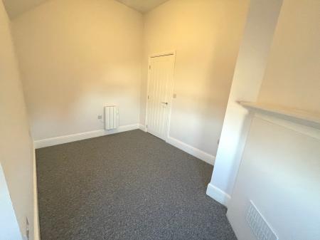 1 bedroom Flat to let in Avenue Road, Grantham, NG31